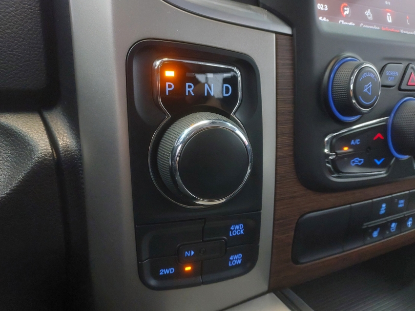 ram classic 5.7 v8 gasolina laramie cd 4x4 automatico 4p 202317