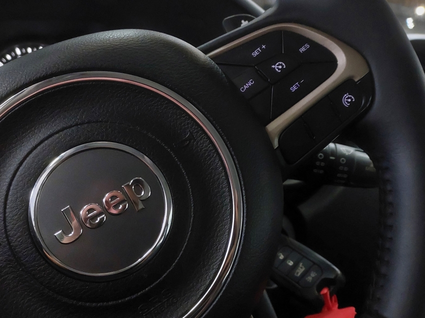 jeep renegade 1.8 16v flex longitude 4p automatico 201615