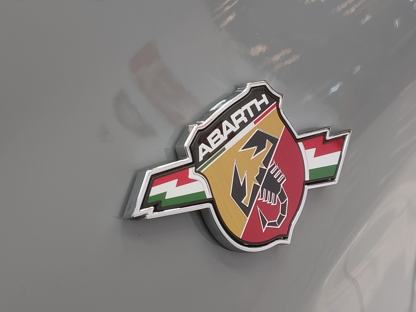 fiat fastback 1.3 turbo 270 flex abarth at6 4p automatico 202628