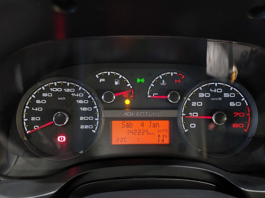 fiat strada 1.8 mpi adventure cd 16v flex 3p automatizado automatico 201714