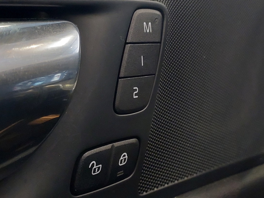 volvo xc60 2.0 t5 gasolina r-design awd geartronic 4p automatico 201818