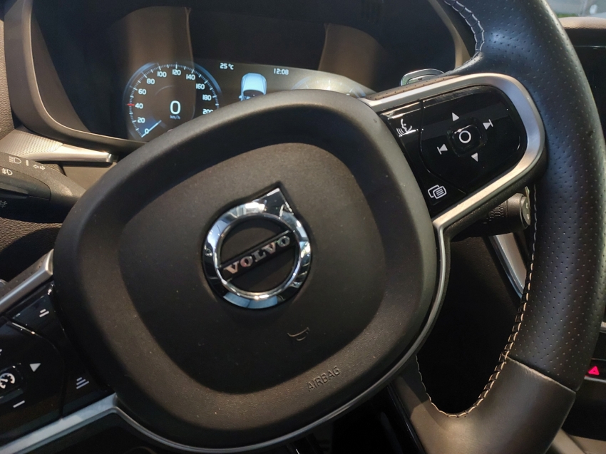 volvo xc60 2.0 t5 gasolina r-design awd geartronic 4p automatico 201816