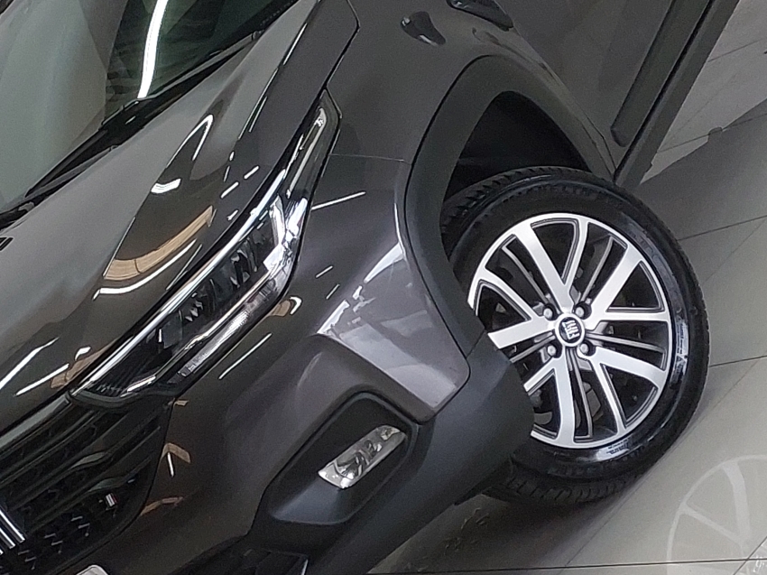 fiat strada 1.3 firefly flex volcano cd cvt 4p automatico 202521