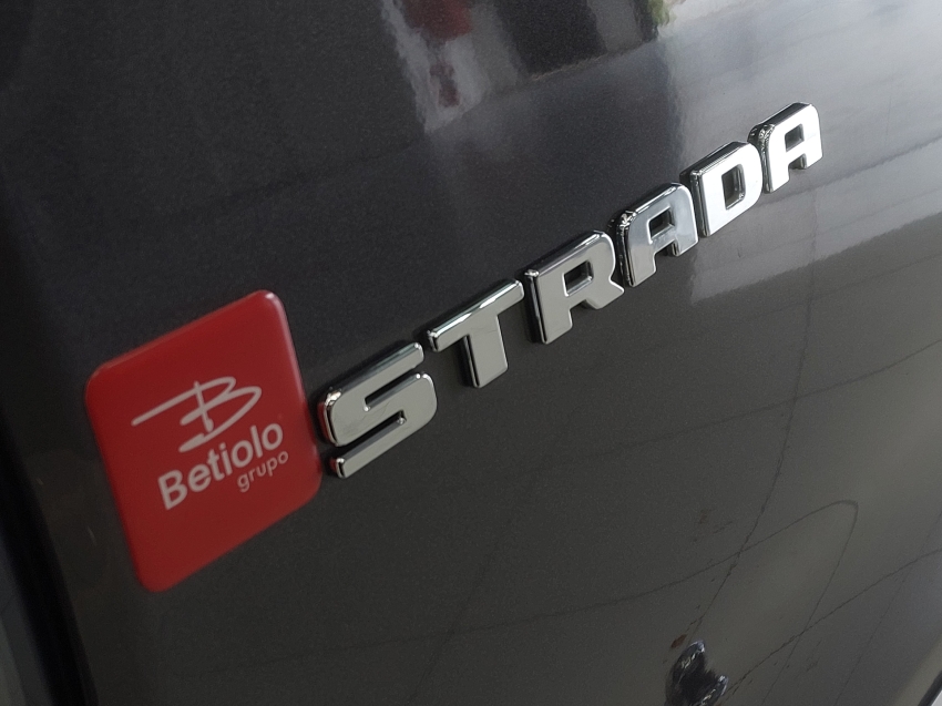 fiat strada 1.3 firefly flex volcano cd cvt 4p automatico 202519