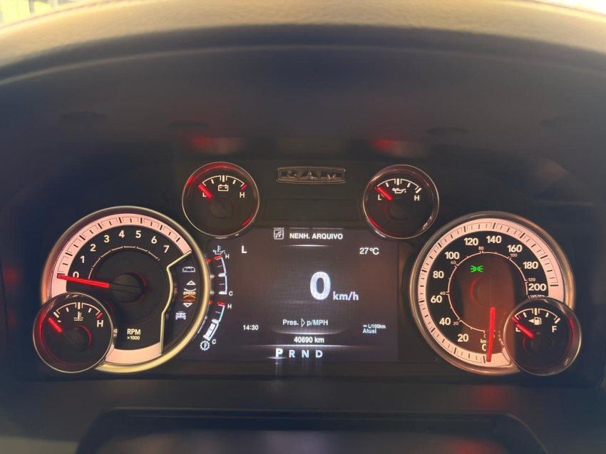 ram classic 5.7 v8 gasolina laramie cd 4x4 automatico 4p 20239