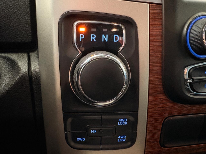 ram classic 5.7 v8 gasolina laramie cd 4x4 automatico 4p 202312