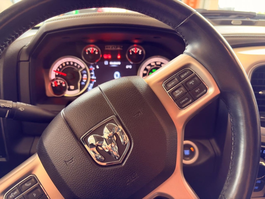 ram classic 5.7 v8 gasolina laramie cd 4x4 automatico 4p 202314