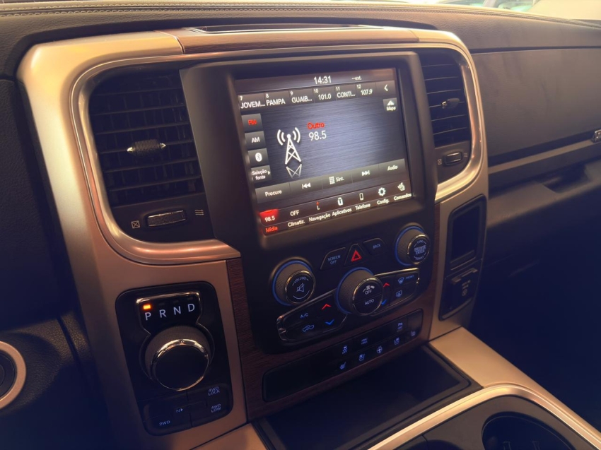 ram classic 5.7 v8 gasolina laramie cd 4x4 automatico 4p 202310