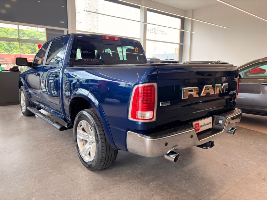 ram classic 5.7 v8 gasolina laramie cd 4x4 automatico 4p 20232