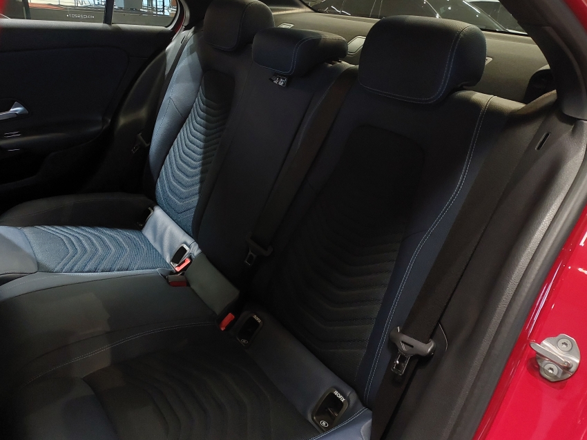 mercedes-benz a 200 1.3 cgi gasolina style sedan 7g-dct 4p automatico 20199