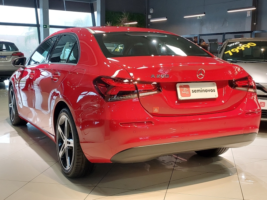 mercedes-benz a 200 1.3 cgi gasolina style sedan 7g-dct 4p automatico 20193