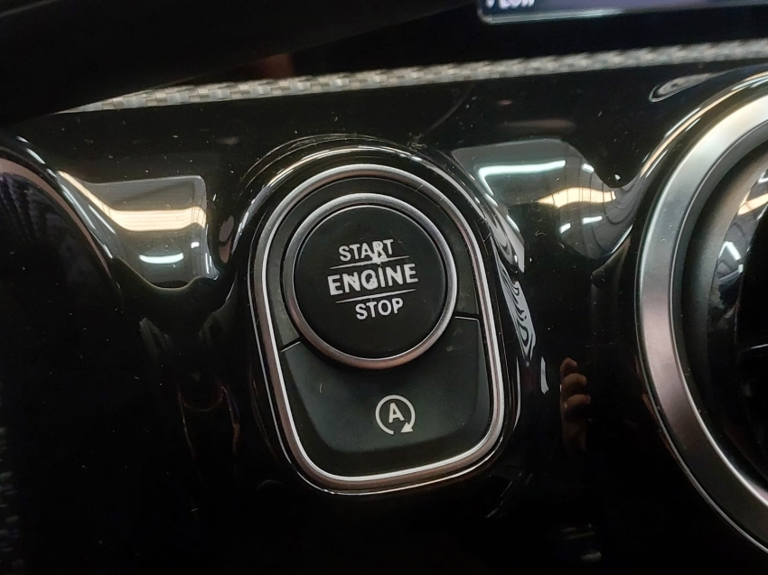 mercedes-benz a 200 1.3 cgi gasolina style sedan 7g-dct 4p automatico 201917