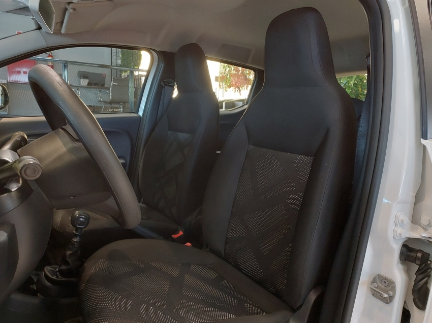 fiat mobi 1.0 evo flex like. manual 4p 20239