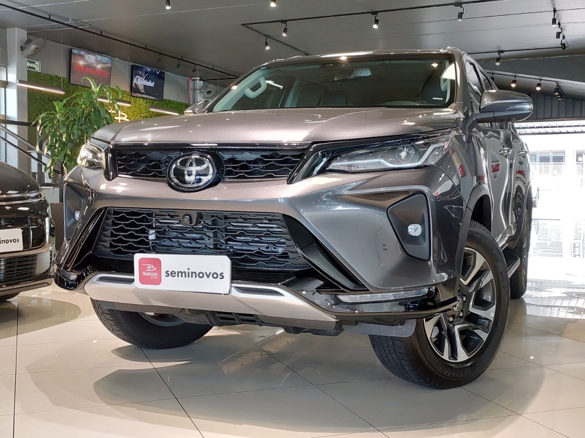 toyota hilux sw4 2.8 d-4d turbo diesel srx platinum 4x4 automatico 2.7 4p 20251