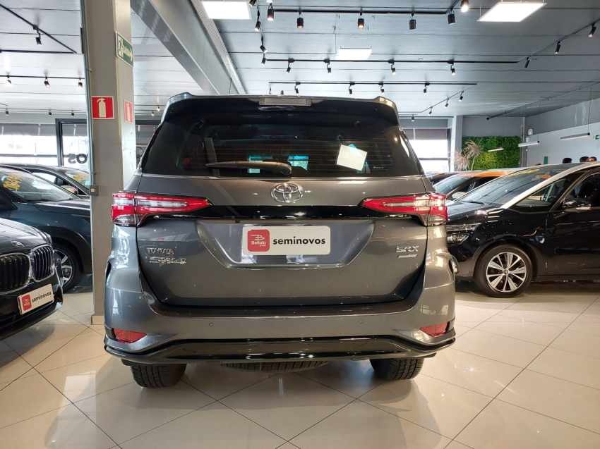 toyota hilux sw4 2.8 d-4d turbo diesel srx platinum 4x4 automatico 2.7 4p 20254