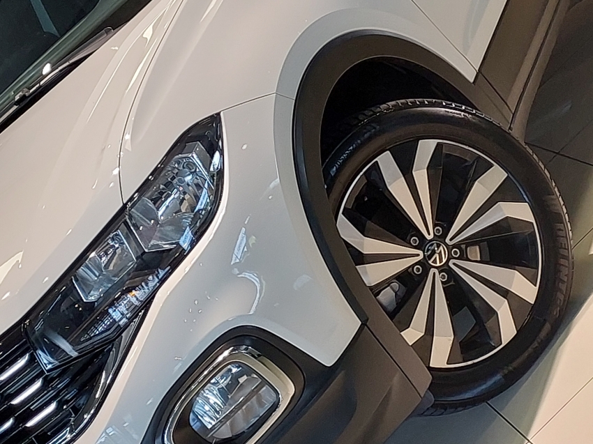 volkswagen t-cross 1.4 250 tsi total flex highline automatico 4p 202224