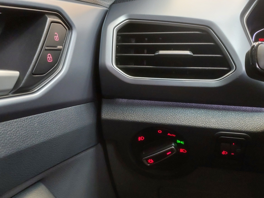 volkswagen t-cross 1.0 200 tsi total flex comfortline automatico 4p 202118