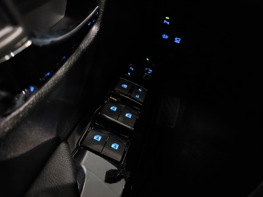 toyota hilux 2.8 d-4d turbo diesel cd srx plus 4x4 automatico 4p 202515