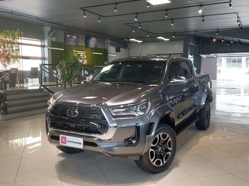 toyota hilux 2.8 d-4d turbo diesel cd srx plus 4x4 automatico 4p 202520