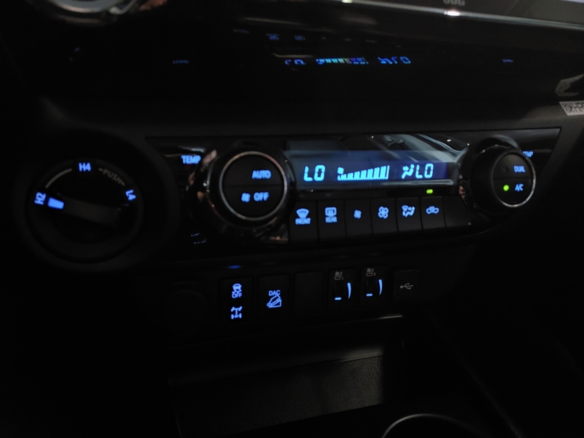 toyota hilux 2.8 d-4d turbo diesel cd srx plus 4x4 automatico 4p 202517