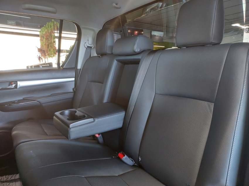 toyota hilux 2.8 d-4d turbo diesel cd srx plus 4x4 automatico 4p 20259