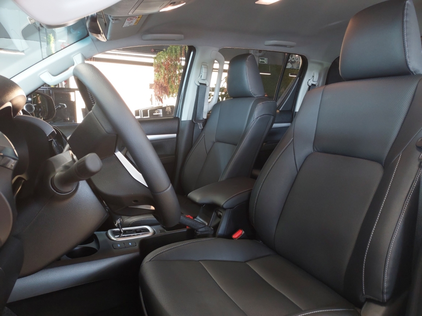 toyota hilux 2.8 d-4d turbo diesel cd srx plus 4x4 automatico 4p 20258