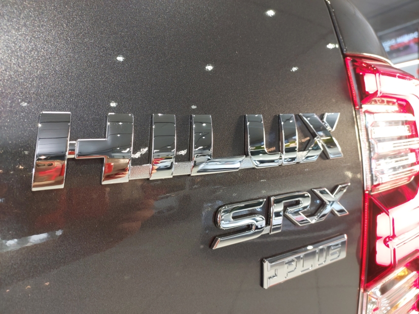 toyota hilux 2.8 d-4d turbo diesel cd srx plus 4x4 automatico 4p 202518