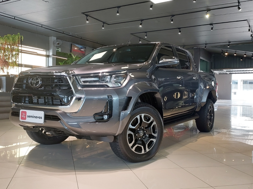 toyota hilux 2.8 d-4d turbo diesel cd srx plus 4x4 automatico 4p 202521