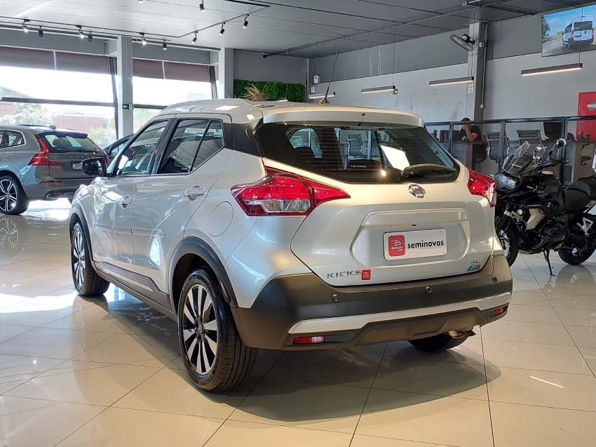 nissan kicks 1.6 16v flexstart sv 4p xtronic flex automatico 20183