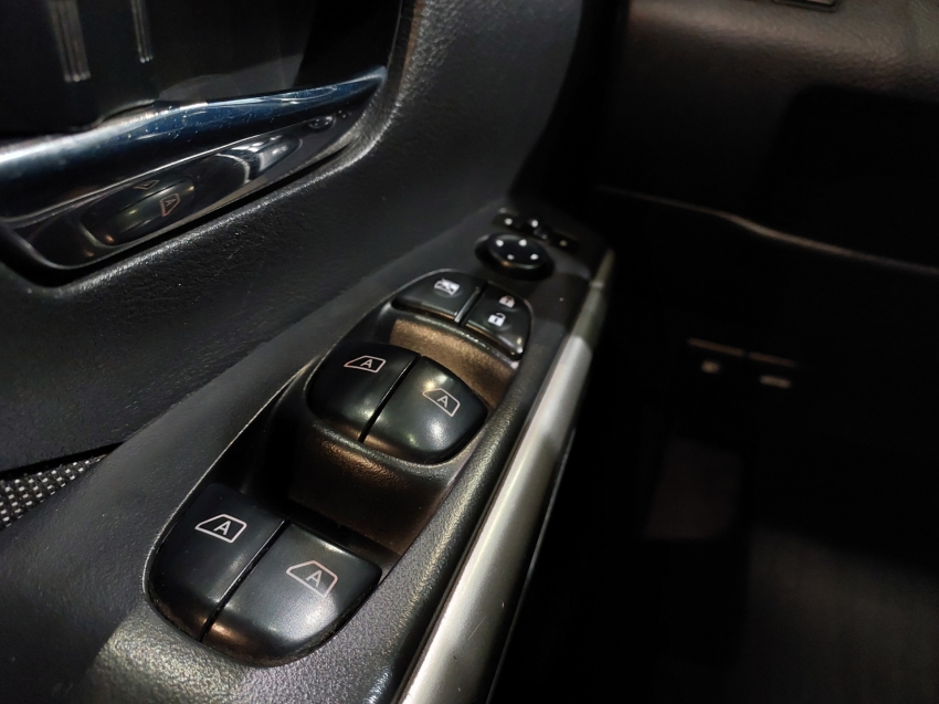 nissan kicks 1.6 16v flexstart sv 4p xtronic flex automatico 201816