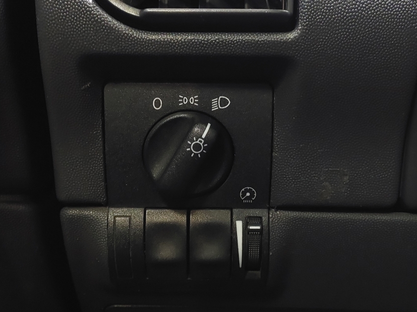 chevrolet montana 1.4 mpfi conquest cs 8v flex 2p manual 201013