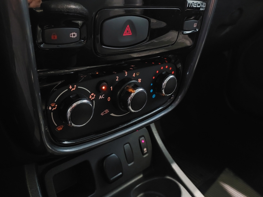 renault duster 2.0 dynamique 4x2 16v flex 4p automatico 201311