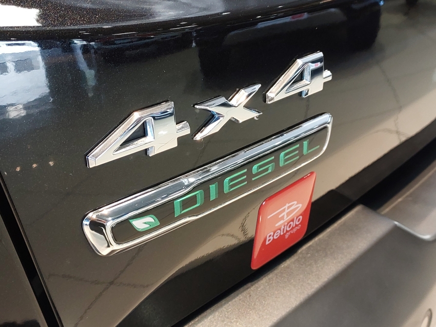 jeep renegade 2.0 16v turbo diesel longitude 4p 4x4 automatico 201821