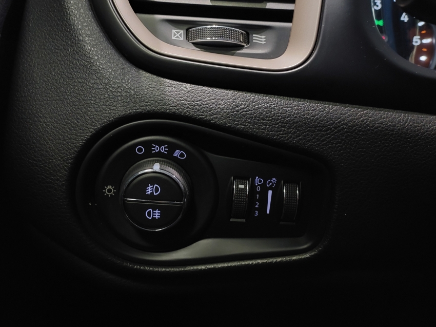 jeep renegade 2.0 16v turbo diesel longitude 4p 4x4 automatico 201818