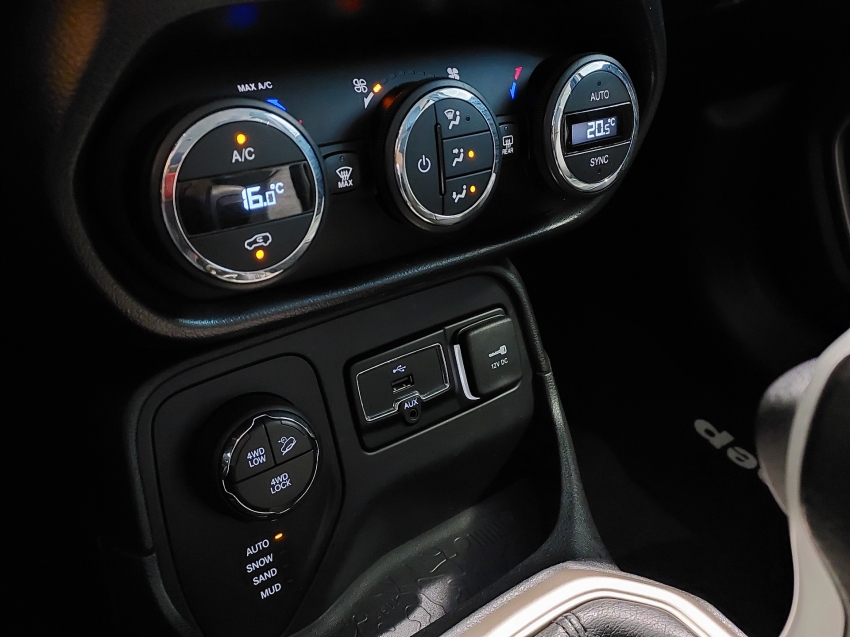 jeep renegade 2.0 16v turbo diesel longitude 4p 4x4 automatico 201812