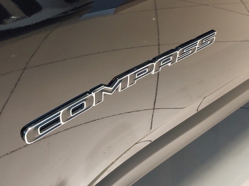 jeep compass 1.3 t270 turbo flex longitude at6 4p automatico 202324