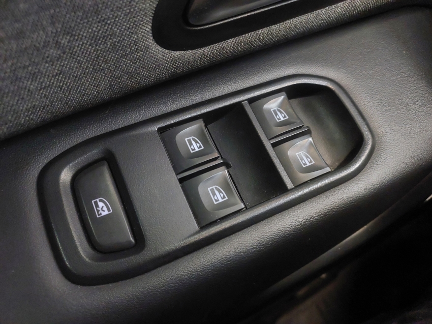 renault duster 1.6 16v sce flex iconic x-tronic 4p automatico 202317