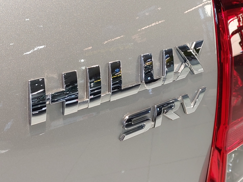 toyota hilux 2.8 d-4d turbo diesel cd srv 4x4 automatico 4p 202222