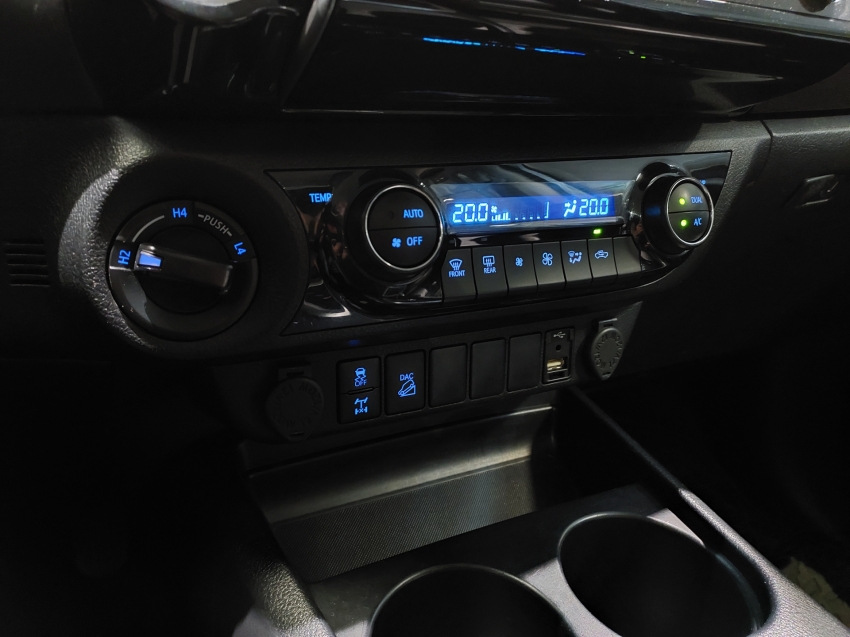 toyota hilux 2.8 d-4d turbo diesel cd srv 4x4 automatico 4p 202211