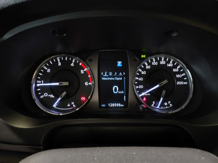 toyota hilux 2.8 d-4d turbo diesel cd srv 4x4 automatico 4p 202213