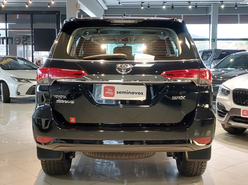 toyota hilux sw4 2.8 srx 4x4 7 lugares 16v turbo intercooler diesel 4p automatico 20194