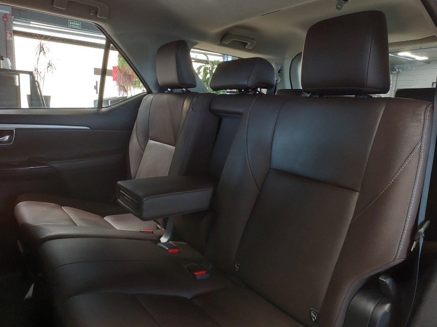 toyota hilux sw4 2.8 srx 4x4 7 lugares 16v turbo intercooler diesel 4p automatico 20199