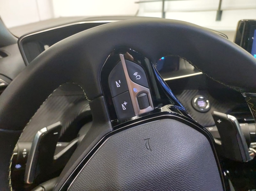 peugeot 2008 1.0 turbo 200 flex gt cvt 4p automatico 202512