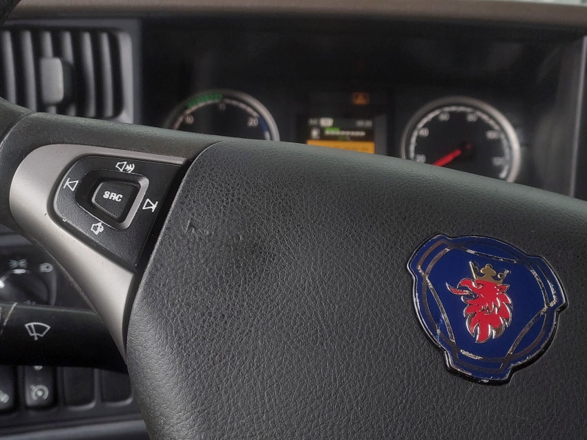 scania r 400 4x2 12700 diesel 2p automatico 201420