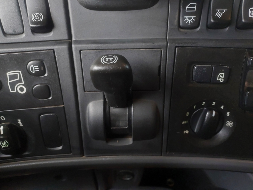 scania r 400 4x2 12700 diesel 2p automatico 201418