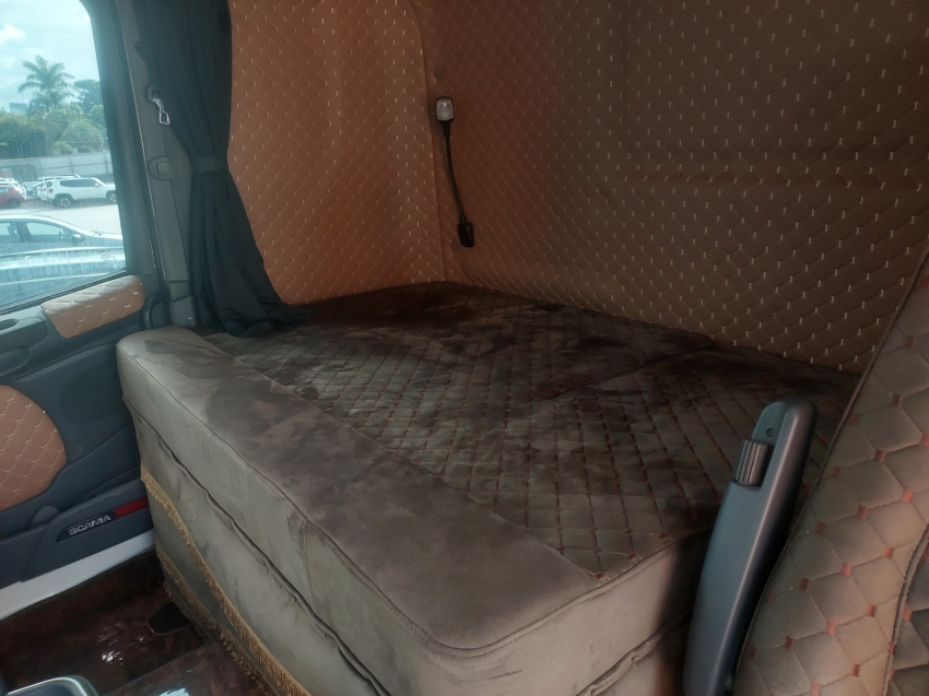 scania r 400 4x2 12700 diesel 2p automatico 201410