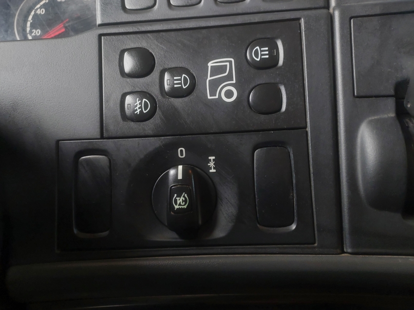 scania r 400 4x2 12700 diesel 2p automatico 201415