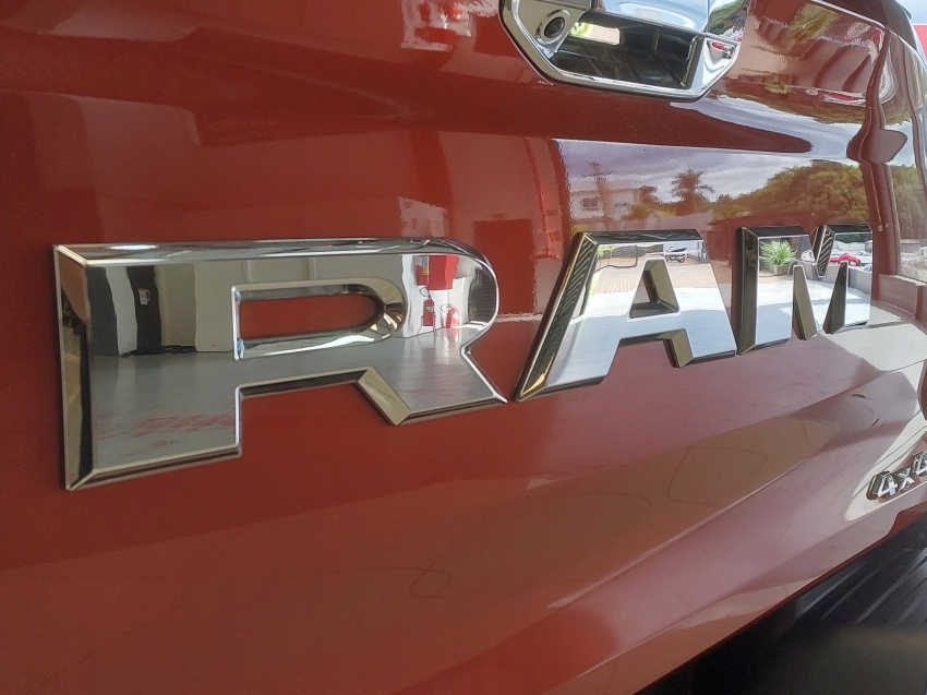 ram dakota 2.2 turbo diesel laramie 4x4 automatico 4p 202623