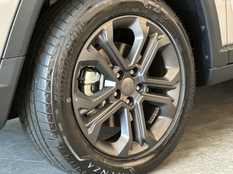 jeep compass longitude night eagle 1.3 t270 2025 gasolina automatico18