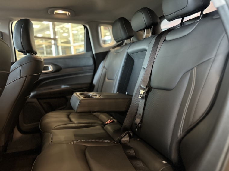 jeep compass longitude night eagle 1.3 t270 2025 gasolina automatico7